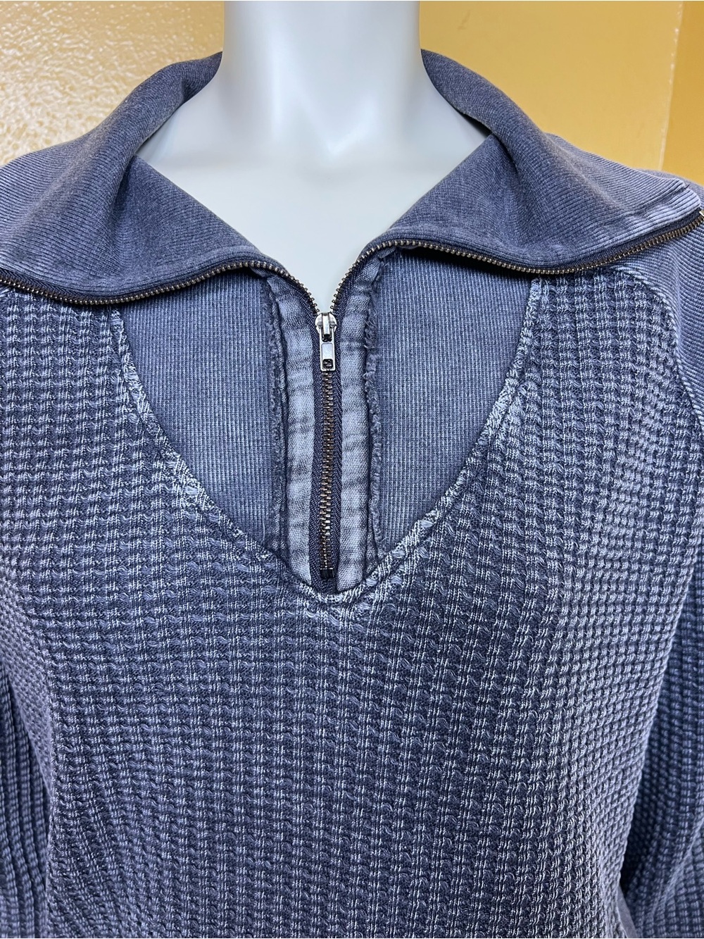 Easel Los Angeles Oversized Waffle Knit Half Zip Pullover Gray Large - Picture 3 of 8